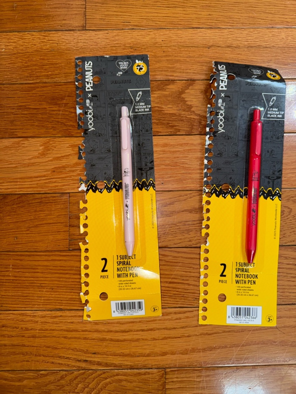Yoobi Peanuts pens snoopy lovers!!